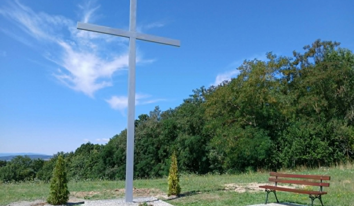 Kríž nad obcou
